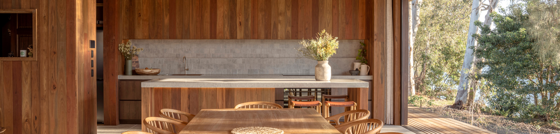 An Australian Bush Modern Sanctuary on the Currumbin Creek